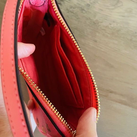 Coach Nolita 15 vintage rose print wristlet nwt - Picture 3 of 3